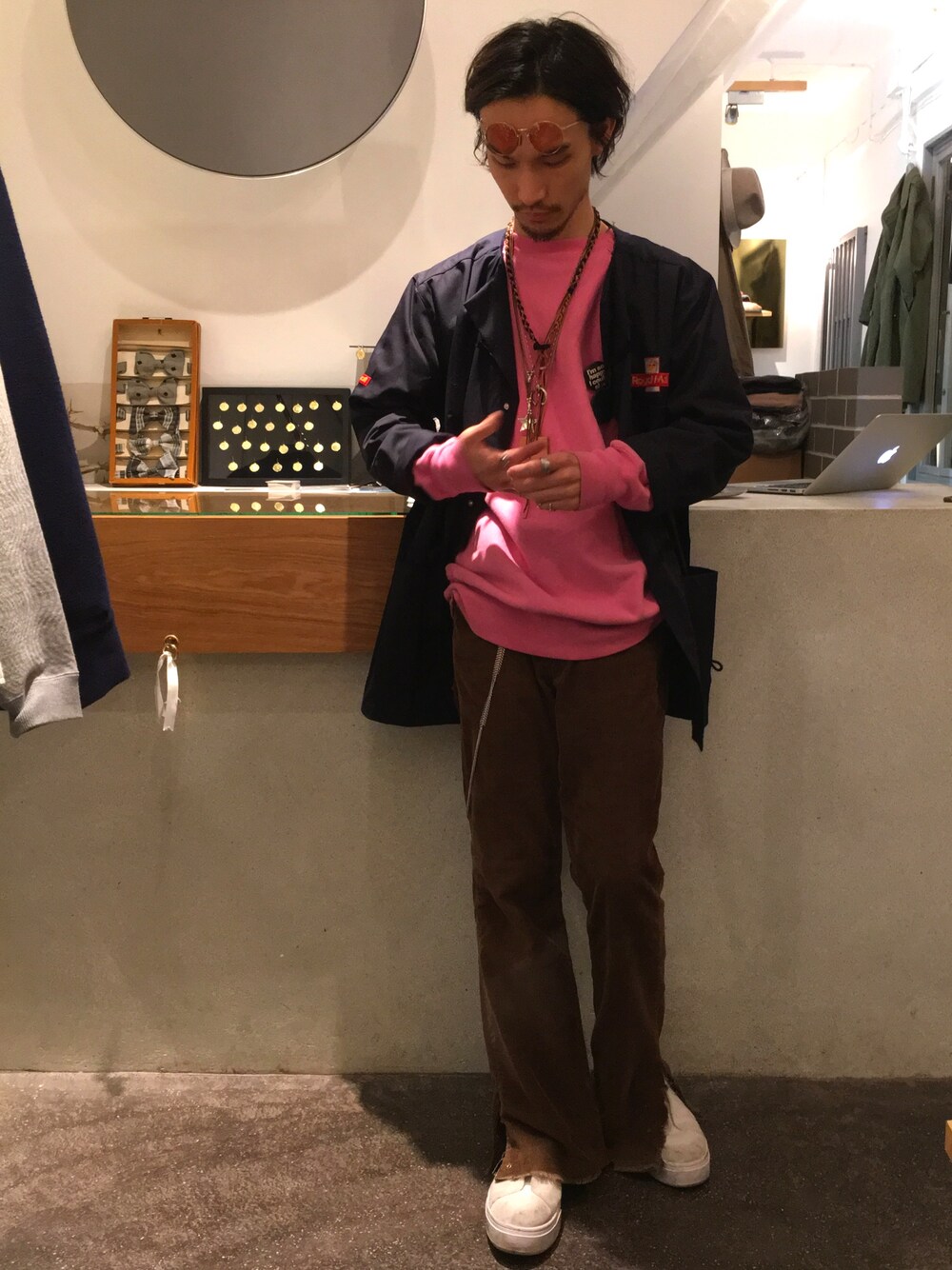 「unsame、Champion、古着、fantasticman、EYTYS」｜「unsameのアイテム（その他アウター、ブルー系）」を使った、やすだたかひろさん（メンズ・175cm）の冬コーディネートの1枚目の写真