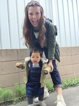 「親子でおそろい」｜「アイテム（ミリタリージャケット）」を使った、Maya⋆Sarahさん（キッズ・80cm）の春コーディネート