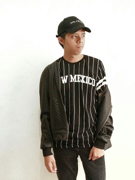 「ZALORA（-）のアイテム（ジャケット/アウター）」を使った、Rizky Ardinsyahさん（メンズ・170cm）の秋コーディネート