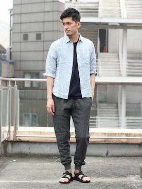 「Chaco（チャコ）のアイテム」を使った、永津雄人さん（メンズ・180cm）の夏コーディネート