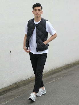 「アイテム（ダウンベスト）」を使った、永津雄人さん（メンズ・180cm）の秋コーディネート