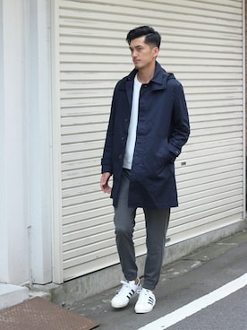 「アイテム（ステンカラーコート）」を使った、永津雄人さん（メンズ・180cm）の夏コーディネート