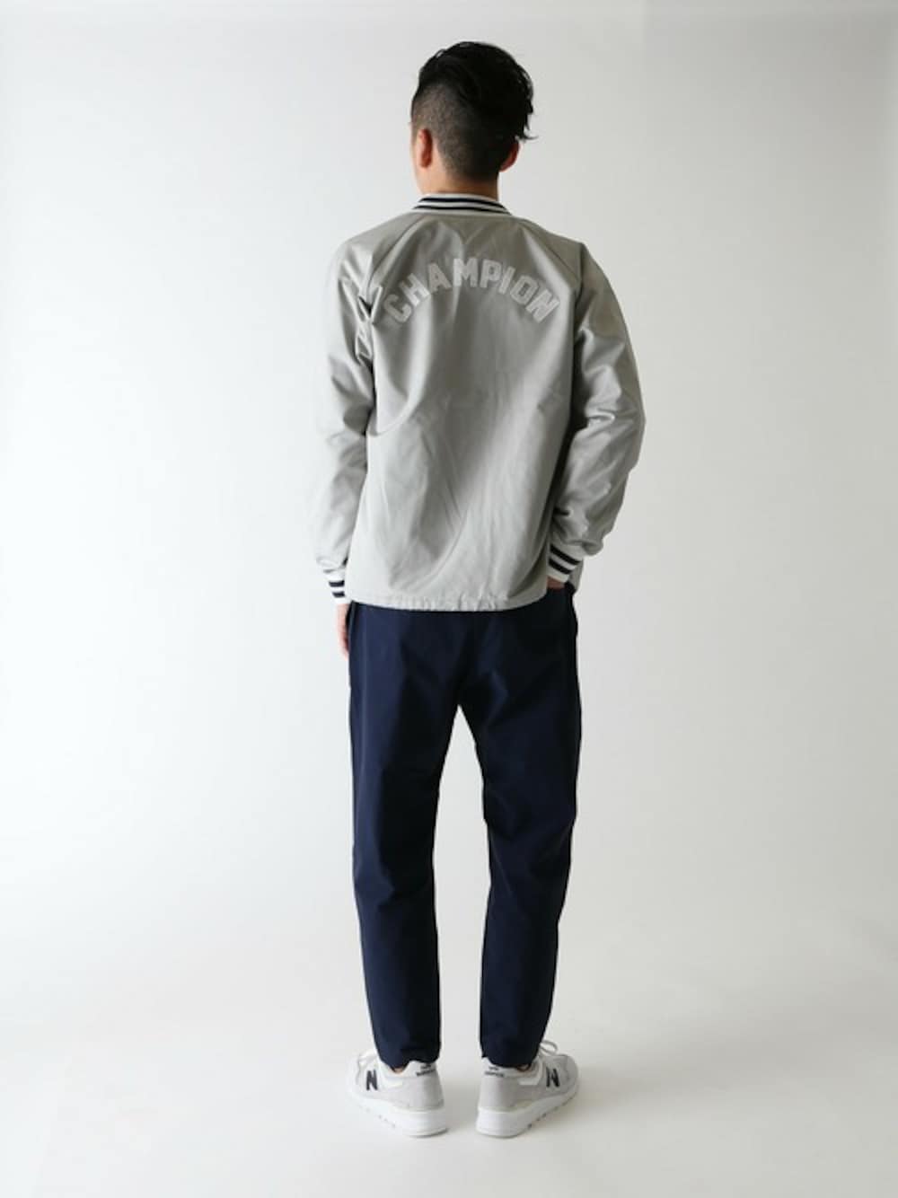 Championのスタジャン（グレー系）を使ったメンズ人気ファッション