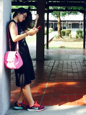 「Lulus（-）のアイテム（ワンピース/ドレス）」を使った、Carol Blueさん（レディース・168cm）の秋コーディネート