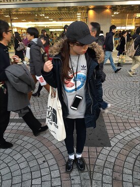 「adidas（アディダス）のアイテム（スウェット）」を使った、ka-ponさん（レディース・163cm）の冬コーディネート