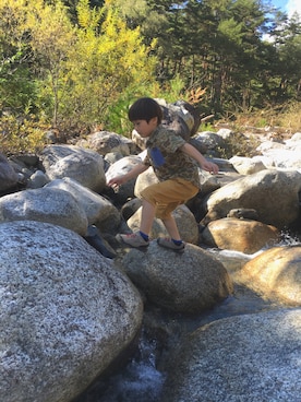 「KEEN（キーン）のJasper / ジャスパー（スニーカー、ブラウン系）」を使った、shirota akikoさん（レディース・159cm）の秋コーディネート