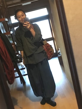 「ヂェン先生のアイテム（トップス、ブルー系）」を使った、shirota akikoさん（レディース・159cm）の冬コーディネート