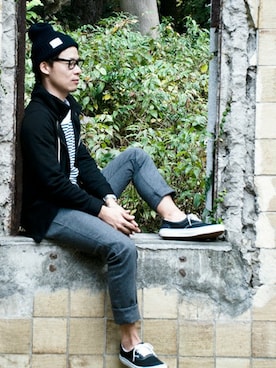 「STORES.jp（ストアーズドットジェーピー）のアイテム（ニットキャップ/ビーニー）」を使った、BACKWARDさん（メンズ・178cm）の冬コーディネート