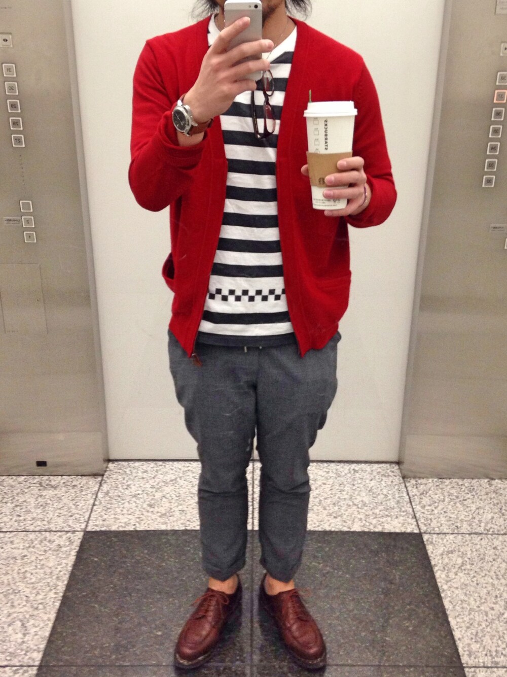 「nonnative、uniform experiment、Edition、Paraboot」｜「EDITIONのカーディガン レッド（カーディガン/ボレロ、レッド系）」を使った、hatlogyさん（メンズ・182cm）の春コーディネートの1枚目の写真