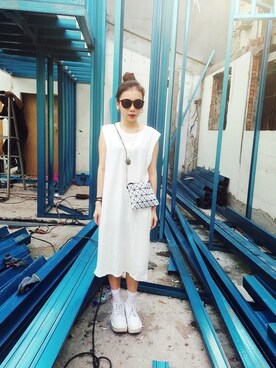 「reborn.cの純白 極簡寬鬆背心洋（ワンピース、ホワイト系）」を使った、Chelsea Liu さん（レディース・163cm）の夏コーディネート