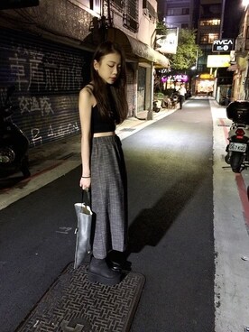 「Reborn.Cのアイテム（スラックス、グレー系）」を使った、Chelsea Liu さん（レディース・163cm）の秋コーディネート