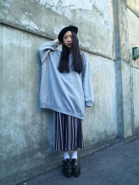 「Reborn.Cの韓國 內刷毛大學T（Tシャツ/カットソー、グレー系）」を使った、Chelsea Liu さん（レディース・163cm）の冬コーディネート
