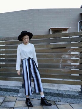 「️Reborn.Cのアイテム（その他パンツ、ホワイト系）」を使った、Chelsea Liu さん（レディース・163cm）の秋コーディネート