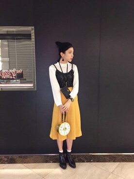 「️Reborn.Cのアイテム（トートバッグ、ホワイト系）」を使った、Chelsea Liu さん（レディース・163cm）の秋コーディネート