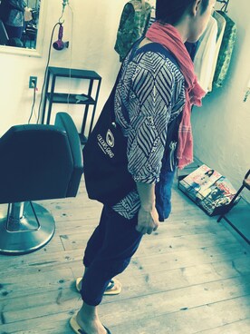 「アイテム（ストール/ショール）」を使った、SHIROさん（メンズ・170cm）の春コーディネート