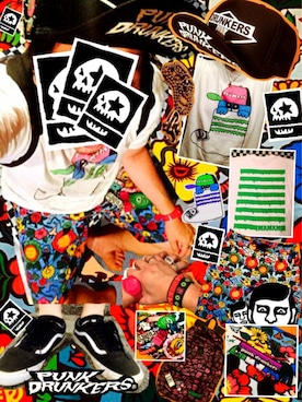 「アイテム（アナログ腕時計、ピンク系）」を使った、きのこ＠毒x毒x毒さん（メンズ・180cm）の夏コーディネート