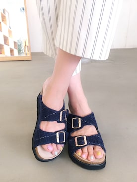 「ネイル」｜「アイテム（サンダル）」を使った、Rieko  さん（レディース・161cm）の秋コーディネート