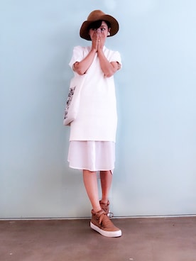 「ツバ広ハット」｜Rieko  さん（レディース・161cm）の秋コーディネート