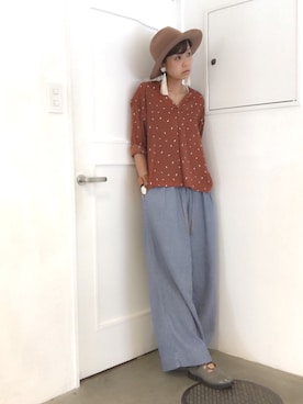 「アイテム（ドレスシューズ、グレー系）」を使った、Rieko  さん（レディース・161cm）の秋コーディネート