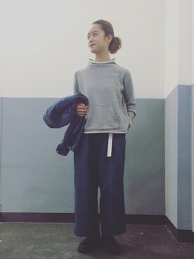 「HAVERSACK」｜「アイテム（スウェット）」を使った、maruyama ayakaさん（レディース・155cm）の秋コーディネート