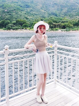 「MONKI（モンキ）のアイテム（キャミソール）」を使った、Sze Mayさん（レディース・164cm）の夏コーディネート
