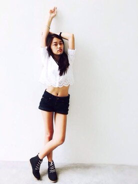 Charmaine Sewさんのコーディネート