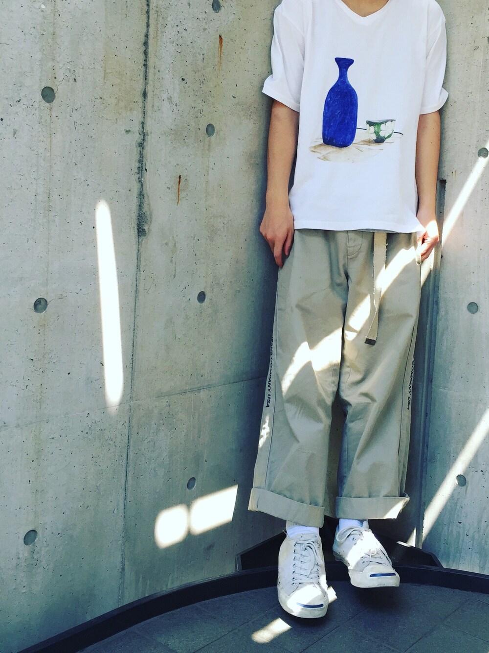 「boucle、アシスタント、美容師、cosmic wonder light source、Polo Ralph Lauren、POLO JEANS、jack purcell、渋谷、神南、夏コーデ」｜「POLO JEANS COMPANYのアイテム（チノパンツ、ベージュ系）」を使った、鬼澤駿天【boucle】さん（メンズ・172cm）の夏コーディネートの1枚目の写真