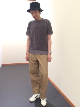 「ADAM ET ROPE'（アダムエロペ）のストレッチベロア　オーバーダイＴシャツ（Tシャツ/カットソー、ブラック系）」を使った、Shinya Ishikawaさん（メンズ・181cm）の春コーディネート