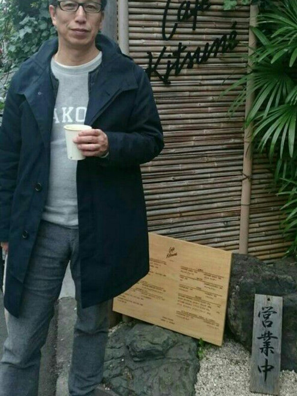 「Beauty & Youthのアイテム（モッズコート、ブルー系）」を使った、HRBYSさん（メンズ・174cm）の春コーディネートの1枚目の写真