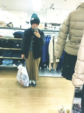 「JEANASIS（ジーナシス）のアイテム（スタジャン）」を使った、せきやさーーーん？さん（レディース・161cm）の冬コーディネート