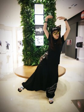 「MONKI（モンキ）のアイテム（メッセンジャーバッグ）」を使った、popcorn さん（レディース・165cm）の春コーディネート