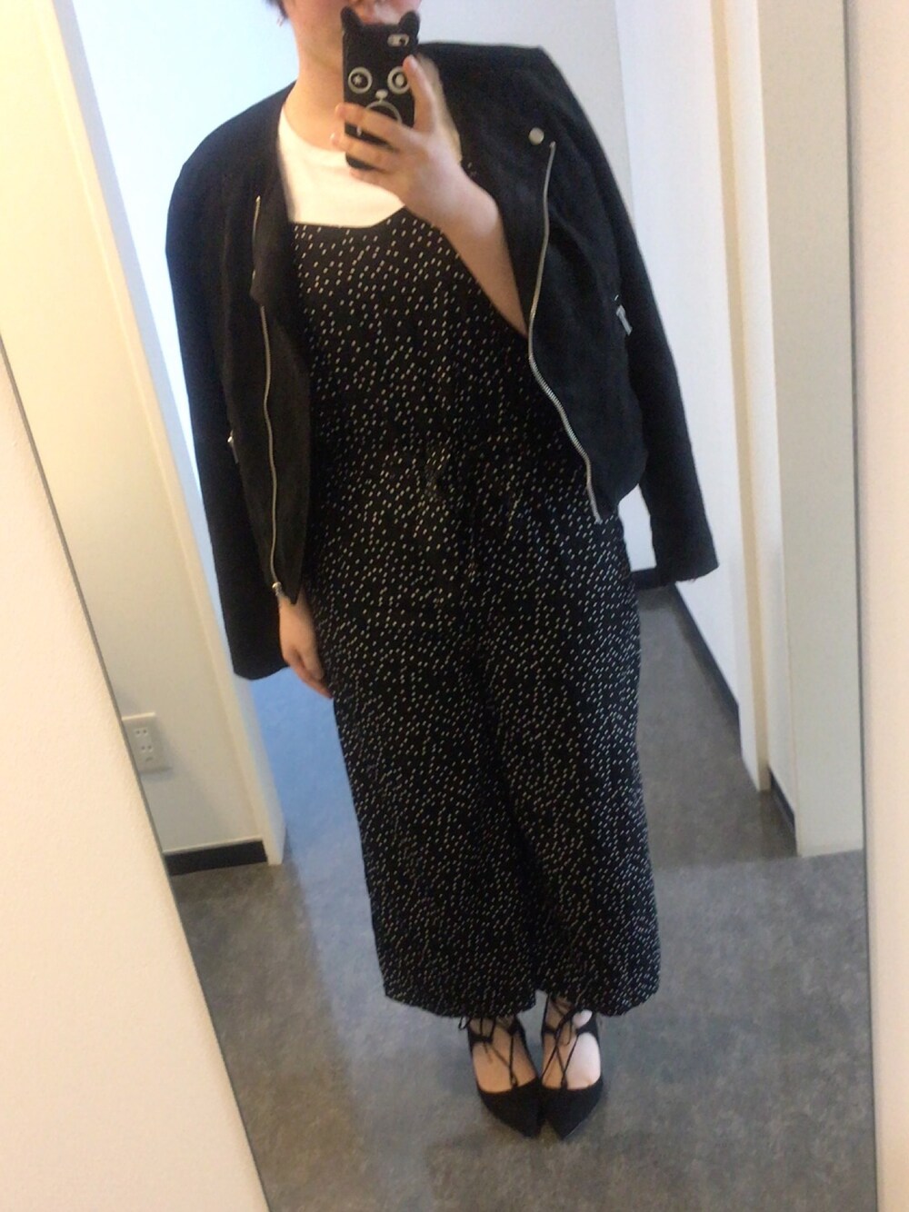 「でぶ」｜「one after another NICE CLAUPのアイテム（つなぎ/オールインワン、ブラック系）」を使った、ぶたのすけさん（レディース・155cm）の秋コーディネートの1枚目の写真