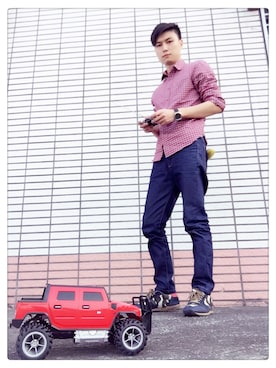 「5（ファイブ）のアイテム（スニーカー）」を使った、貳拾肆さん（メンズ・178cm）の冬コーディネート