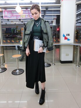 「アイテム（ナイロンジャケット、グリーン系）」を使った、mesjouets.Mさん（レディース・158cm）の冬コーディネート