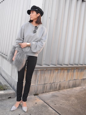 「Ameri（アメリ）のアイテム（クラッチバッグ）」を使った、出岡美咲(izu)さん（レディース・168cm）の秋コーディネート