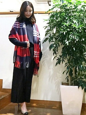 「Johnstons of Elgin（ジョンストンズオブエルガン）のアイテム」を使った、鈴木さん（レディース・172cm）の冬コーディネート