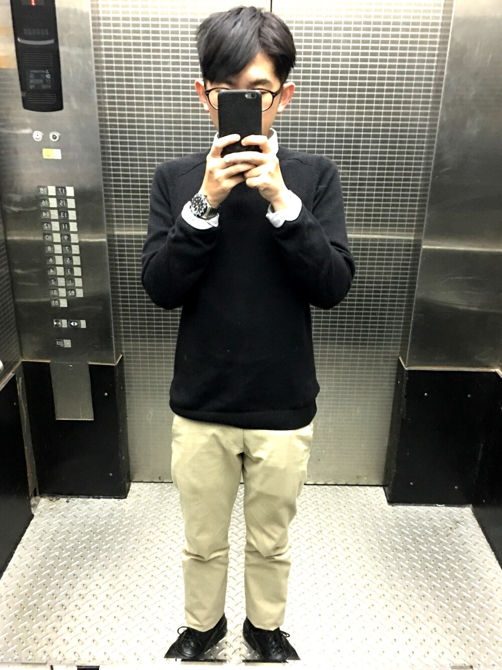 「ootd、outfit、winter、TAIPEI、Taiwan、MUJI、GAP、WEARBOOKエントリー、casual、lookbook」｜「POLO RALPH LAURENのアイテム（スウェット、ブラック系）」を使った、Gorbinzsheさん（メンズ・171cm）の冬コーディネートの1枚目の写真