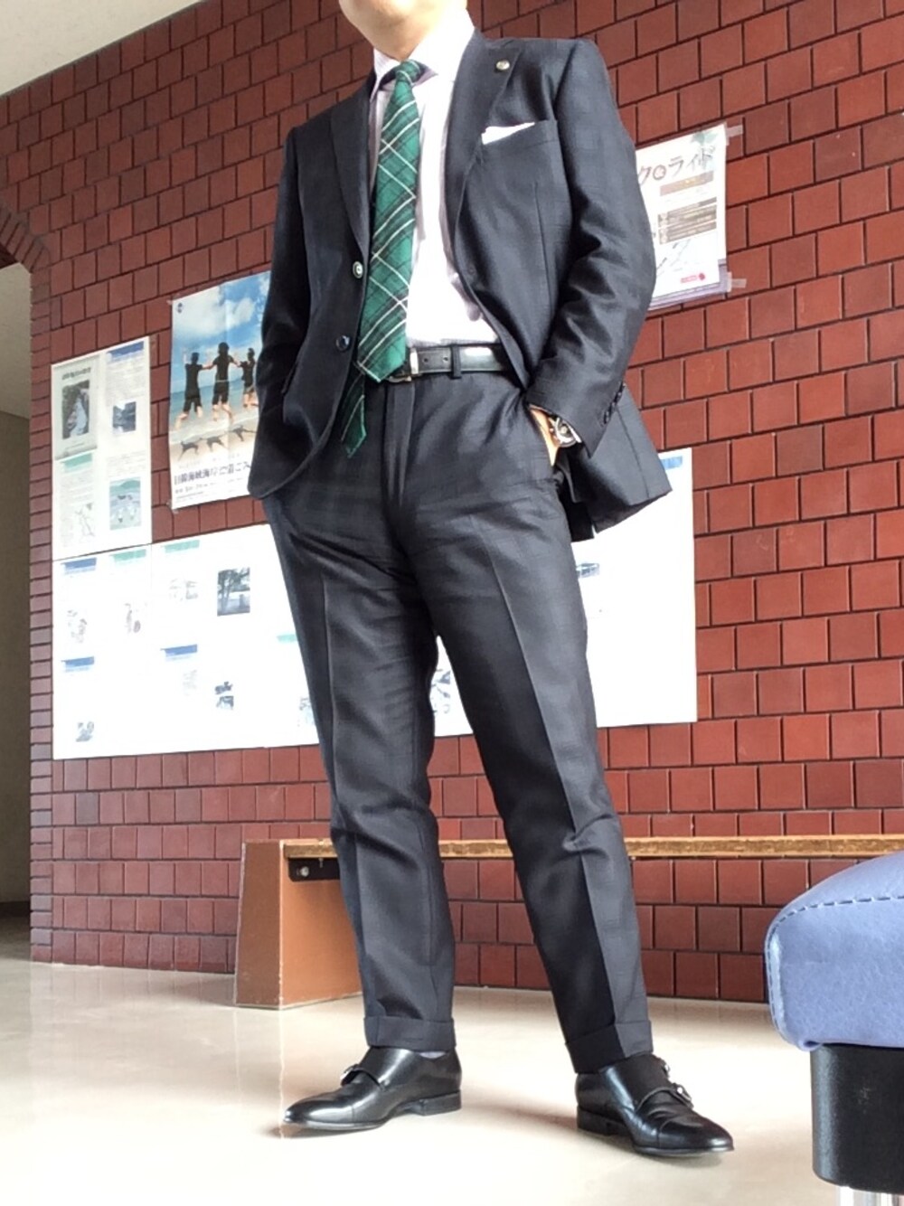 「仕事着、スーツスタイル」｜「mpのMP DI MASSIMO PIOMBO PLAID WOOL TIE（ネクタイ、グリーン系）」を使った、だいざえもんさん（メンズ・166cm）の冬コーディネートの1枚目の写真