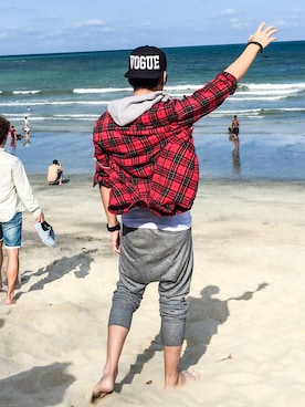 「PREMIUMのアイテム」を使った、DannyOne 溫力銘さん（メンズ・173cm）の春コーディネート