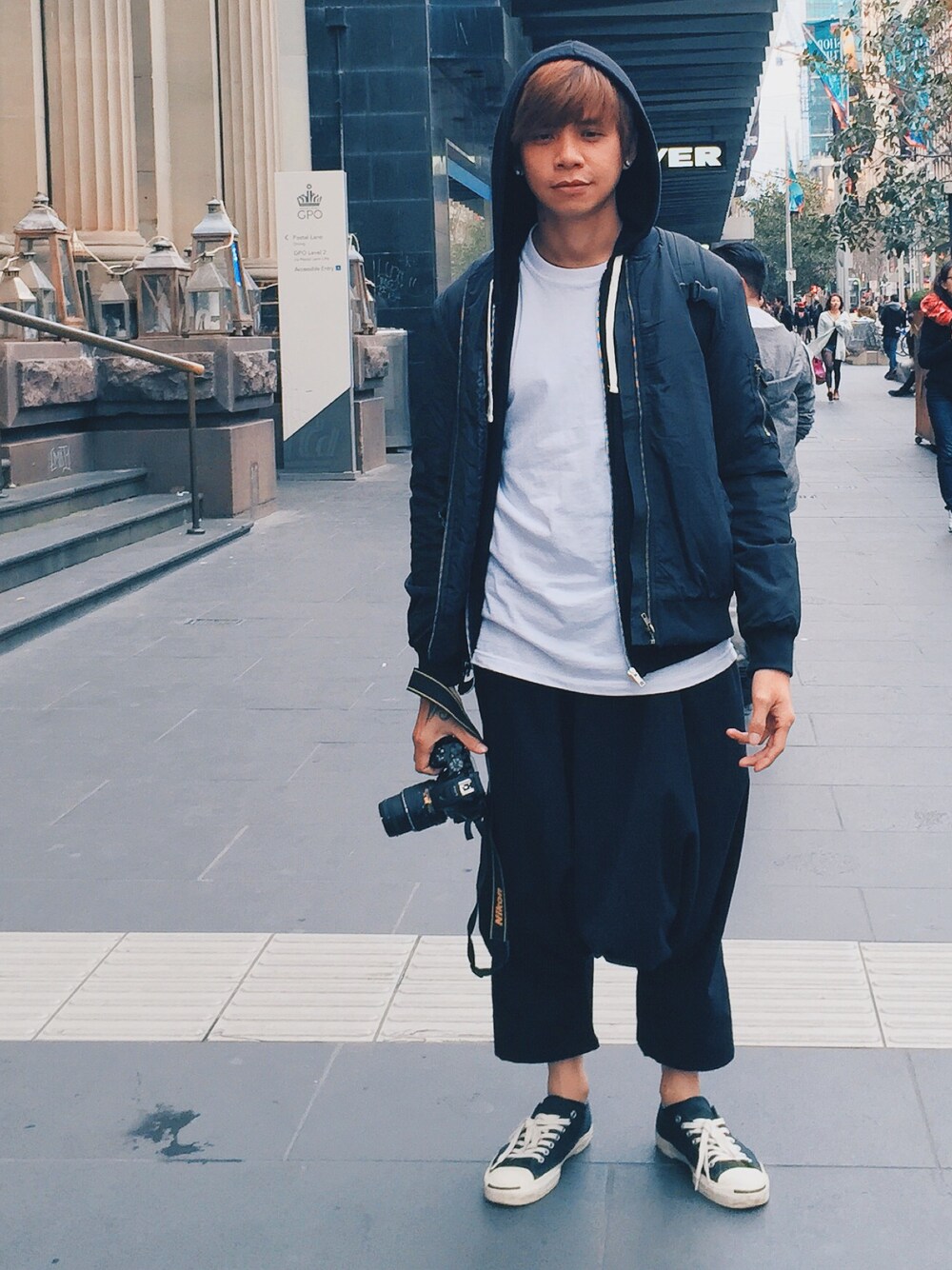 「dannyone、malaysia」｜「Nikonのアイテム（カメラ/カメラグッズ、ブラック系）」を使った、DannyOne 溫力銘さん（メンズ・173cm）の夏コーディネートの1枚目の写真