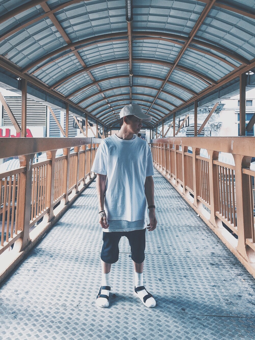 「summer、大人カジュアル、casual、dannyone」｜「Tevaのアイテム（サンダル、その他）」を使った、DannyOne 溫力銘さん（メンズ・172cm）の春コーディネートの1枚目の写真