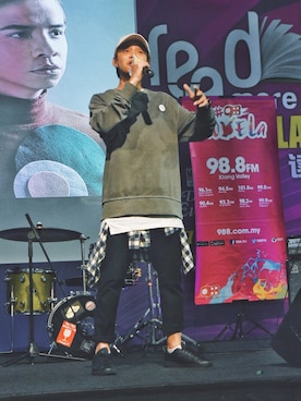 DannyOne 溫力銘さんのコーディネート