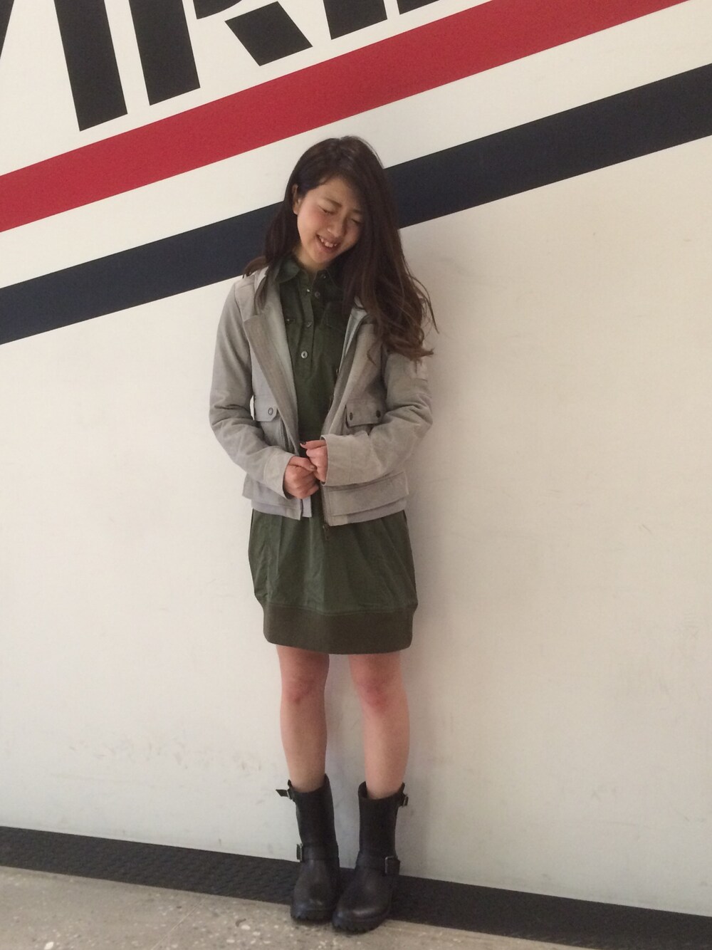 「ootd、leather、AVIREX、AVIREXBelle、OP、ミリタリー、ミリ女、カーキ×グレー、秋の装い、グランフロント大阪」｜「AVIREXのavirex/ アヴィレックス/ HOOD LEATHER BLOUSON（ブルゾン、グレー系）」を使った、TANAKAさん（レディース・158cm）の秋コーディネートの1枚目の写真