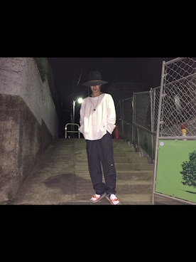 LEFT AND RIGHTさんのコーディネート