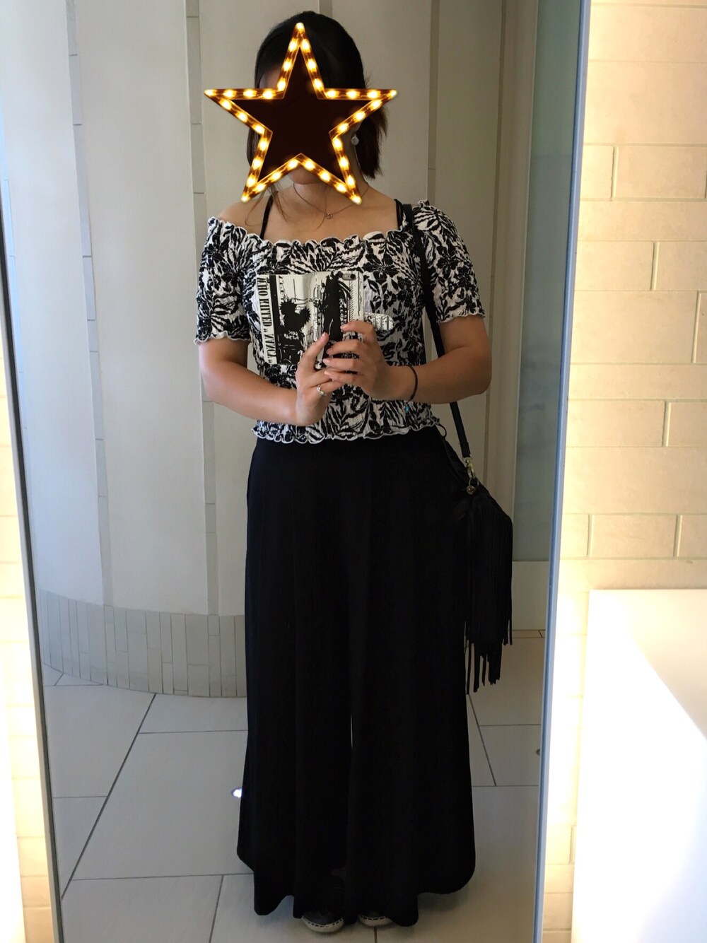 「UNIQLOのアイテム（パンツ、ブラック系）」を使った、らこちゃんさん（レディース・156cm）の夏コーディネートの1枚目の写真
