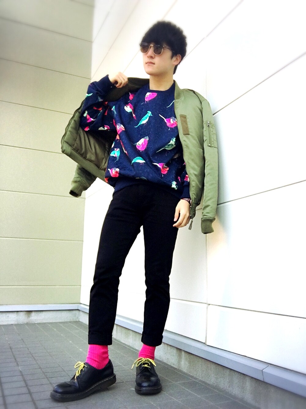 「CASPER JOHNの高密度ポリエステル中綿MA-1（MA-1、グリーン系）」を使った、MOTOKIさん（メンズ・168cm）の春コーディネートの1枚目の写真
