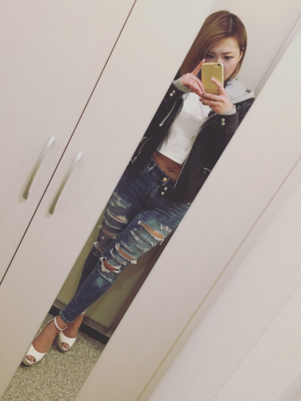 「Tシャツ×デニム、オトナカジュアル」｜「American Eagleのアイテム（デニムパンツ、ブルー系）」を使った、Ari︎☺︎さん（レディース・165cm）の春コーディネートの1枚目の写真