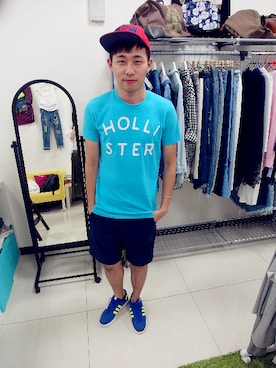 「blue」｜「アイテム（カーゴパンツ）」を使った、闕裕峰さん（メンズ・178cm）の秋コーディネート