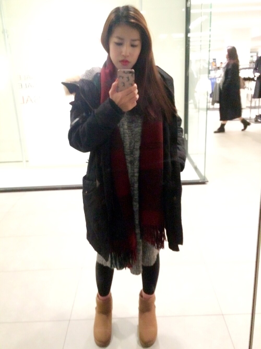 「TOPTEN、Joyce Shop、Ollie、VOGUE」｜「toptenのアイテム（ダウンジャケット/コート、ブラック系）」を使った、Cathy/千千さん（レディース・157cm）の冬コーディネートの1枚目の写真
