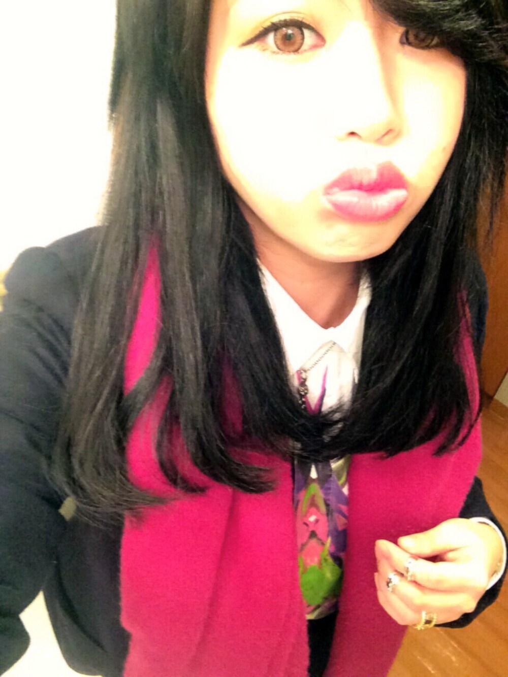 「burberry、GIVENCHY、Chrome Hearts、AMBUSH、LANVIN」｜「GIVENCHYのアイテム（シャツ/ブラウス、その他）」を使った、Ayaneさん（レディース・157cm）の冬コーディネートの1枚目の写真